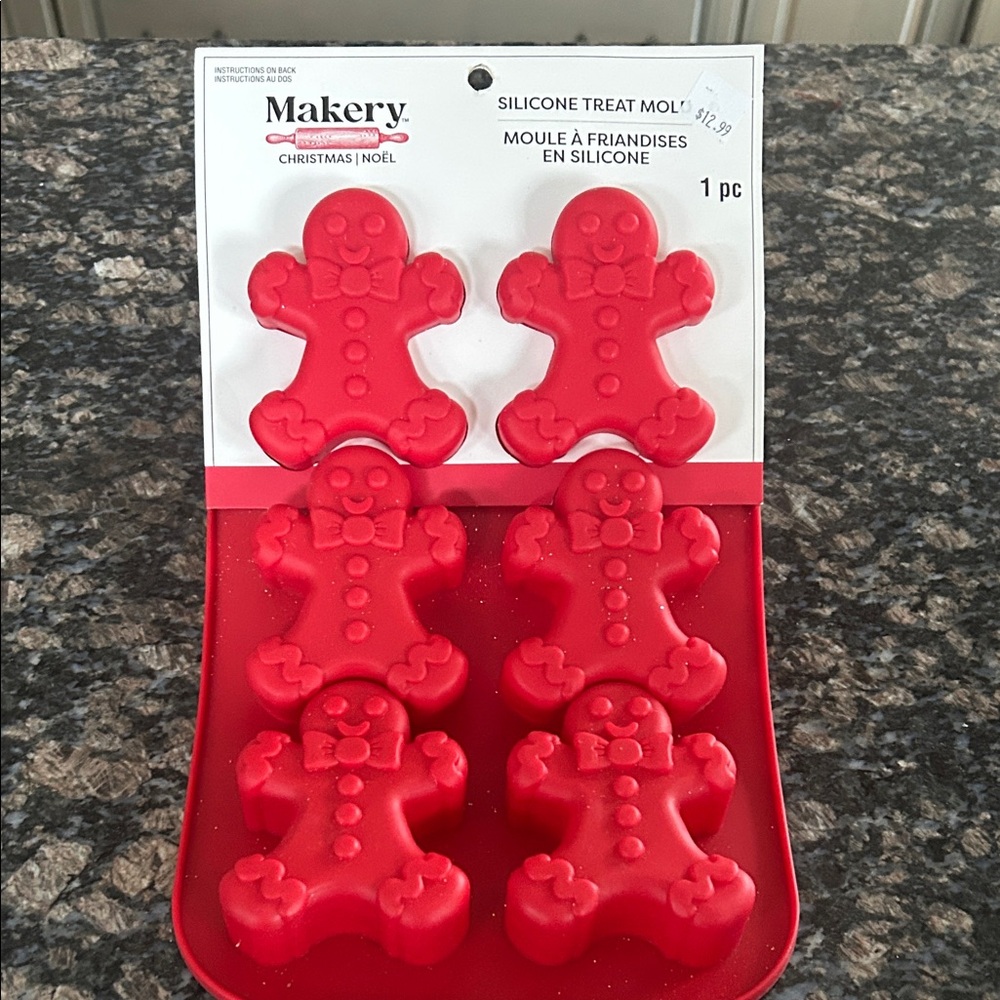 MAKERY SILICONE TREAT CHRISTMAS MOLD NWT